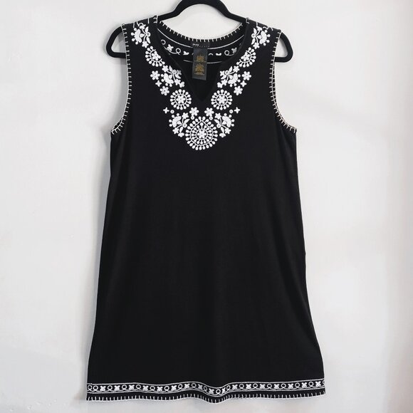 GRACE ELEMENTS | Black Floral Embroidery V-Neck Shift Dress | Size L Women's - Picture 4 of 11